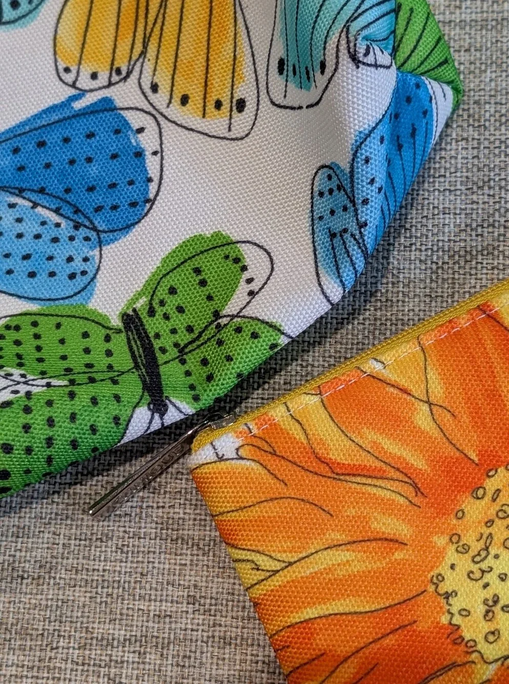 Clinique Butterfly & Sunflower Print Zip Pouch Make-up Bag Set - Summer Fun 🌻🦋